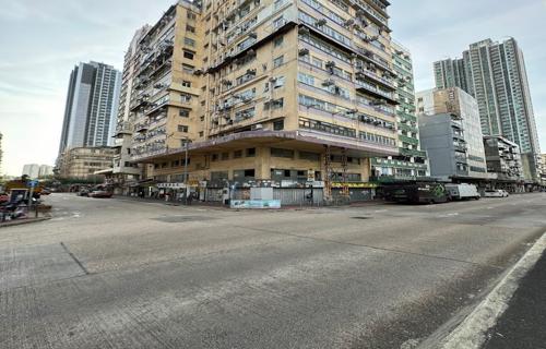 家长会不仅是学校与家庭沟通的重要平台更是促进学生个人发展和社会整体进步的关键因素通过这样的会议家长能